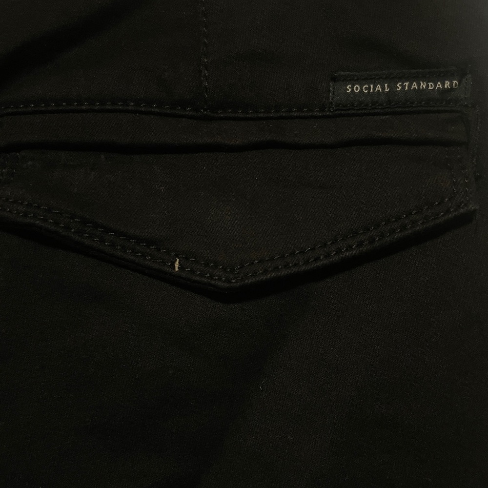 NWT SOCIAL STANDARD Black Utility Ankle Pants 8 Crop Trousers Twill Cigarette - Picture 11 of 14